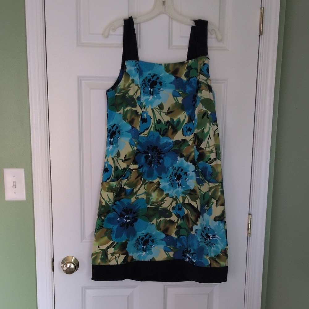 Floral Sleeveless Dress with Blue and Green Pattern